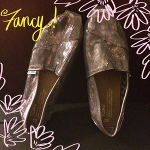 Silver sequin TOMS size 6
