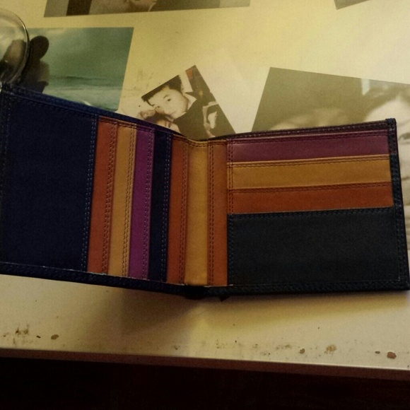 "Sold "Wallet!!!!! - Picture 3 of 4