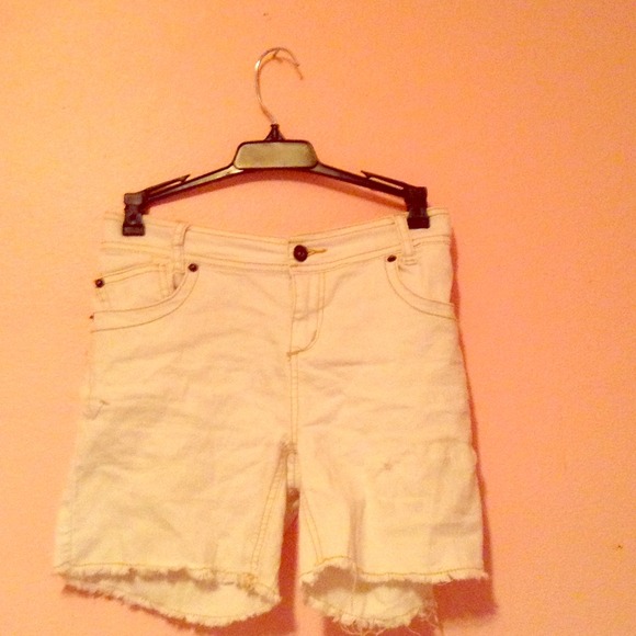 White all to the bone - Picture 1 of 1