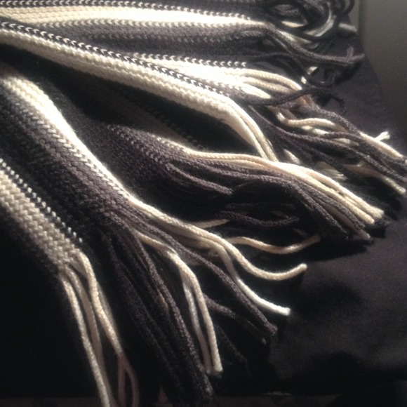 Scarf - Picture 2 of 2