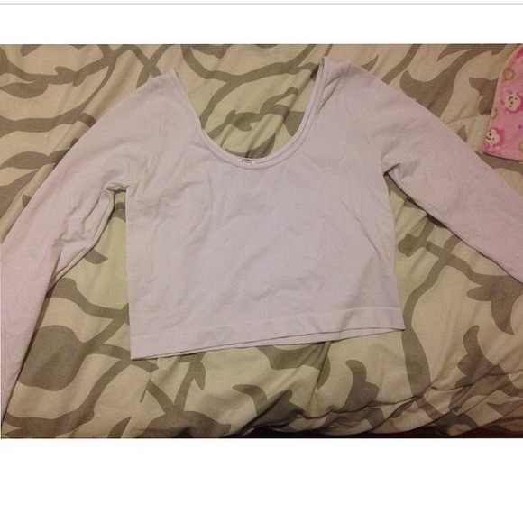 ❌TRADES❌ White Long sleeve crop top