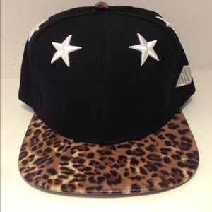 Black and leopard "5 star" snapback hat
