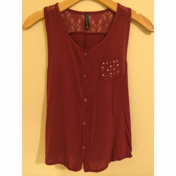 Racer-back burgundy tank top from Tilly's - Picture 1 of 4