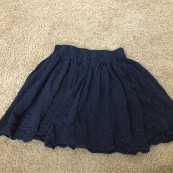 Brandy Melville Dresses & Skirts - Brandy Melville luma skirt