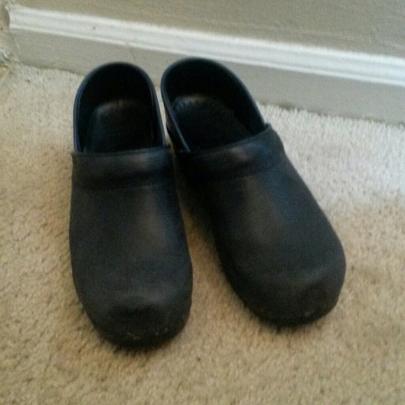 DansKo Navy Clog