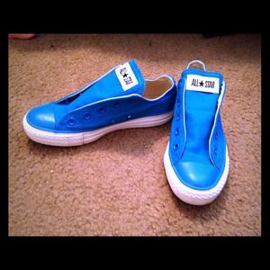 Blue and white Allstar converse size 6.5 women's
