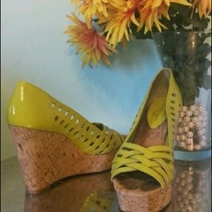 Jessica Simpson wedges