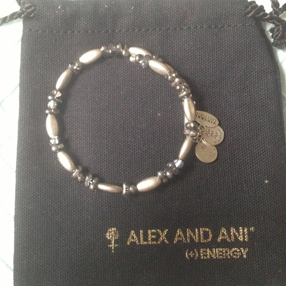 ⛔⛔SOLD⛔⛔ Authentic Alex & Ani Graphite Spark Wrap