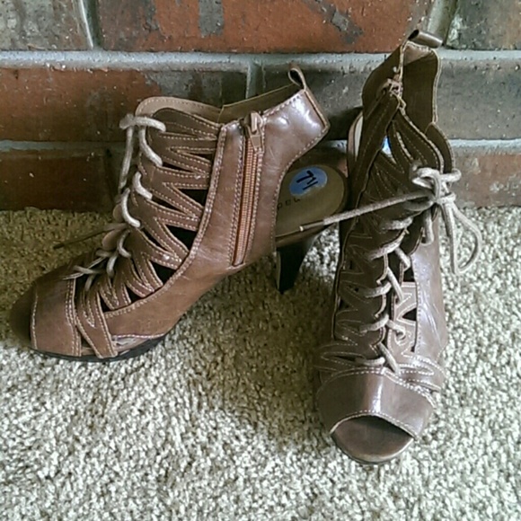 Brown Low heel
