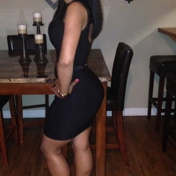 Black dress - Picture 3 of 3