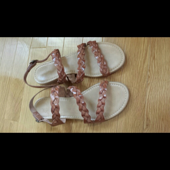 Brown strappy sandles