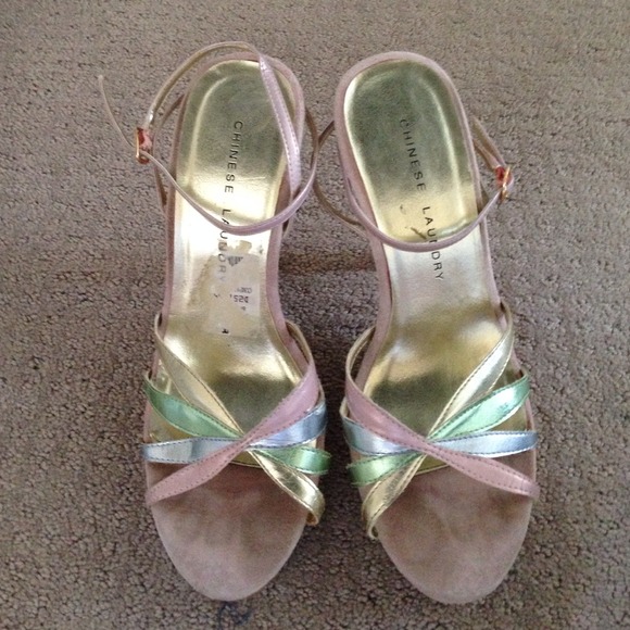Multicolored heels