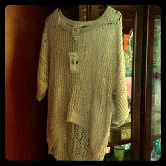 Dusty pink shirt.