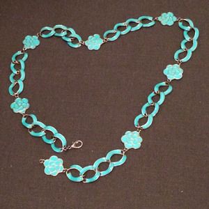 🎵 Bebe Floral Metal Chain Link Belt