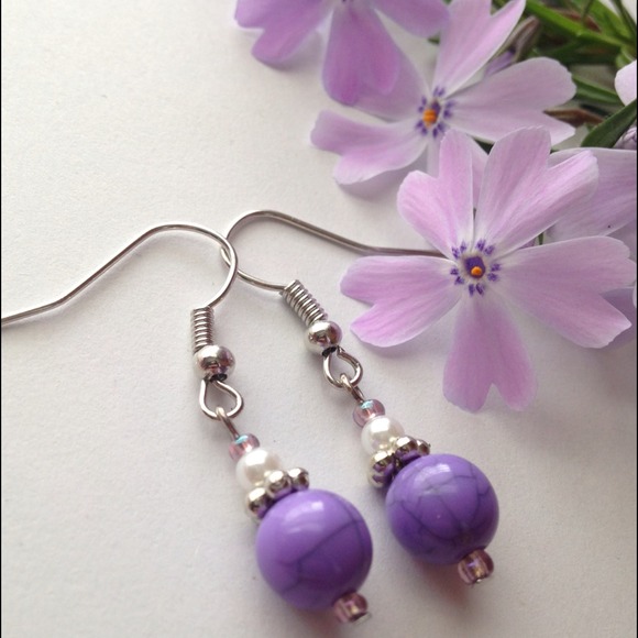 🔷 Small purple, white, and silver earrings - Picture 4 of 4