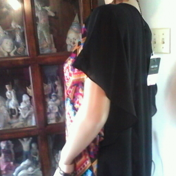 Breezy blouse - Picture 2 of 3