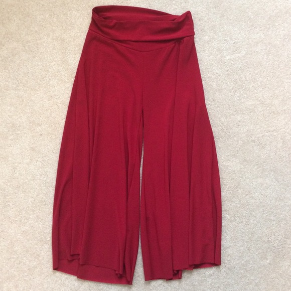 Cranberry colored Capris