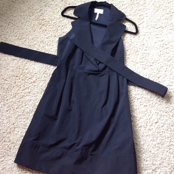Little black dress, tuxedo collar, wide belt