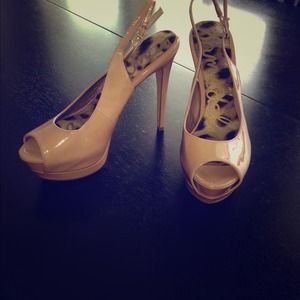 Never worn size 7 sam edlemans