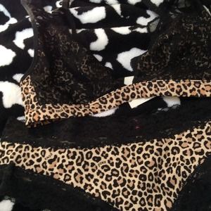 Leopard print lounge set