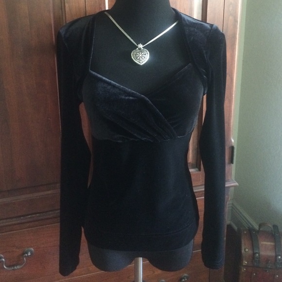 Black soft velvet top.