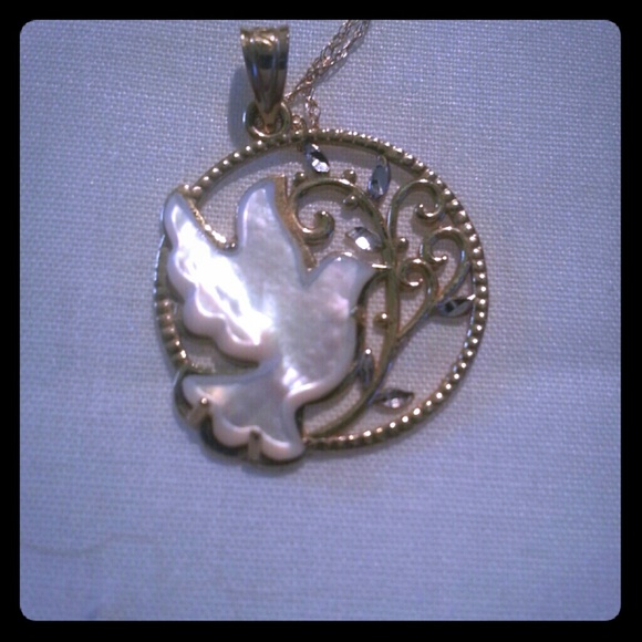 Mother of pearl necklace