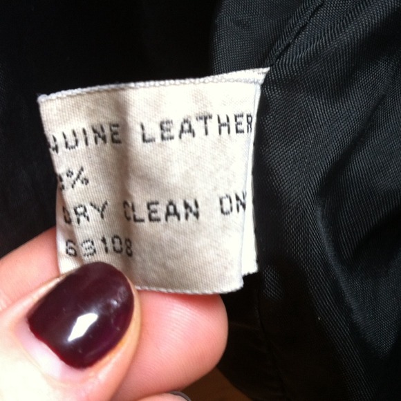 Cropped leather biker jacket with tassels - Picture 3 of 4