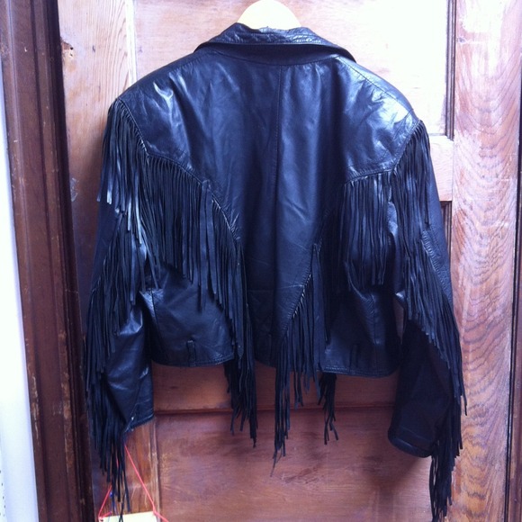 Cropped leather biker jacket with tassels - Picture 4 of 4