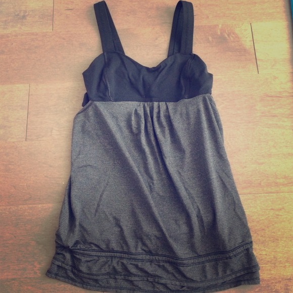 Lululemon Run Tame Me Tank Size 4