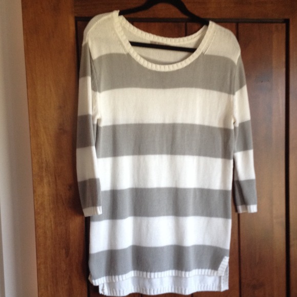 GAP Sweater