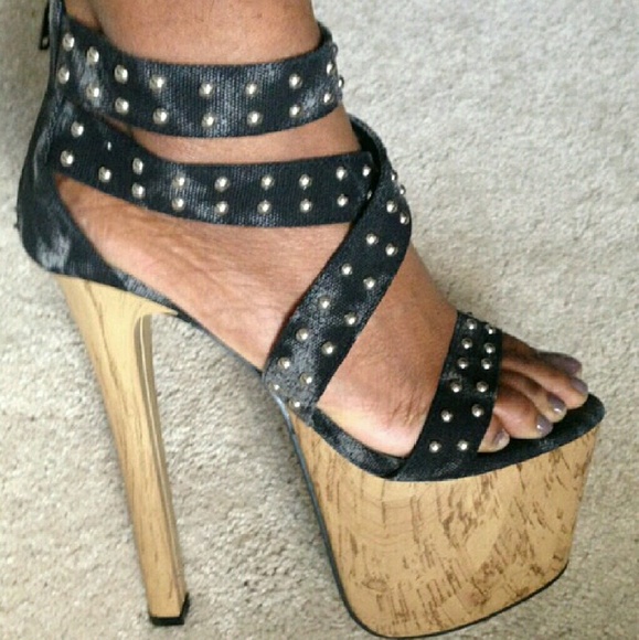 Beautiful Platform Cork Heels - Picture 4 of 4