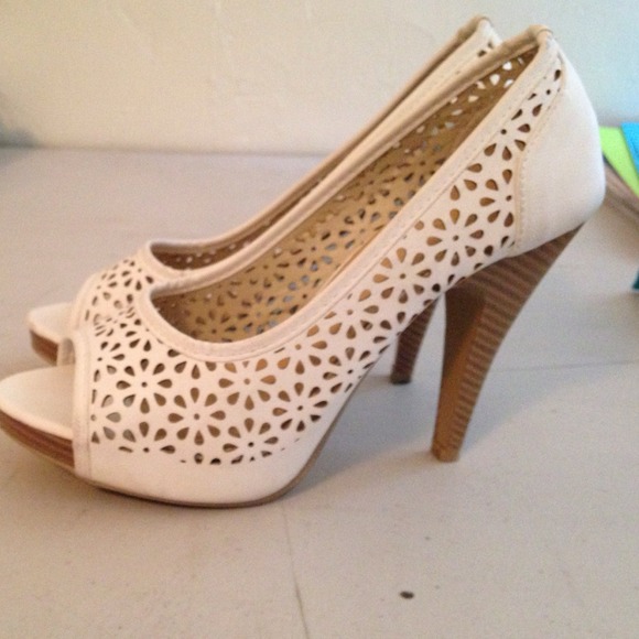 Cute white heels.