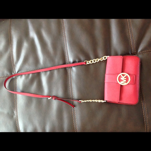 Micheal Kors crossbody bag in red - Picture 3 of 4