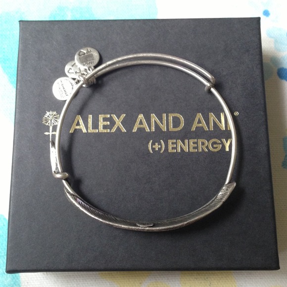 ⛔⛔SOLD⛔⛔ Alex & Ani Quill Feather Silver Wrap