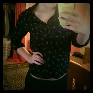 Feather print 3/4 sleeve shirt