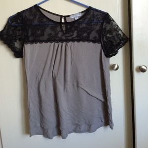 Lace sleeved-tee
