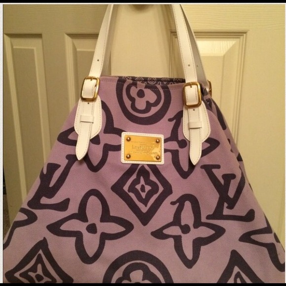 SOLD ON ANOTHER WEBSITE 💗 - Picture 3 of 4