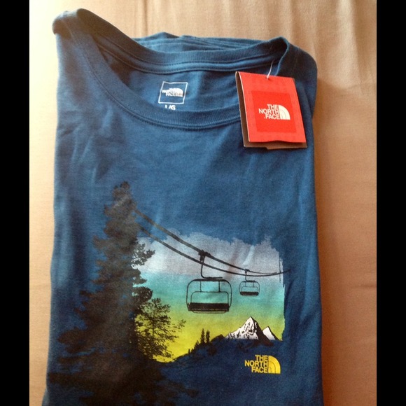 !!!SOLD!!! The North Face long sleeve