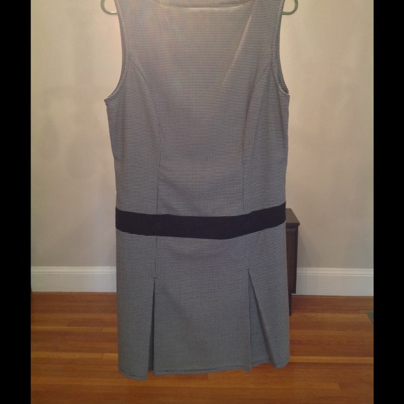 Arden B. Checkered shift dress. Size L.
