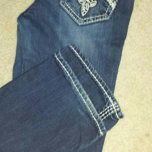 Sold - Picture 3 of 3