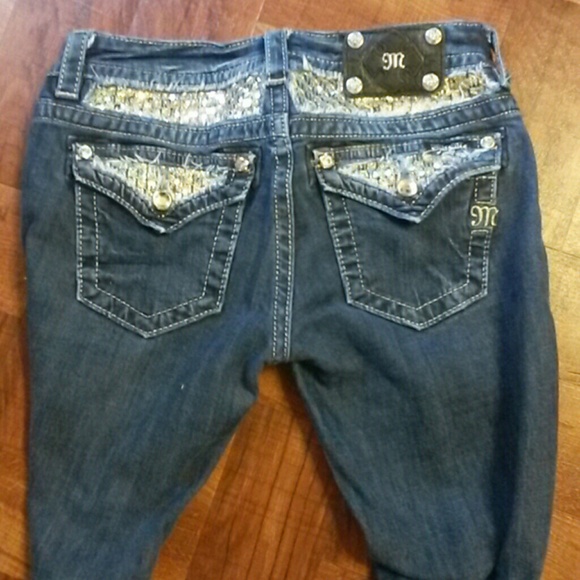 Sold - Picture 2 of 3