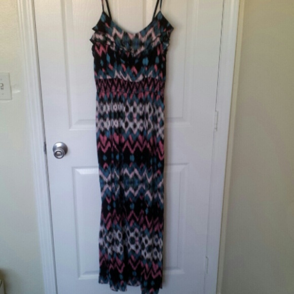 ***SOLD*** Maxi Dress