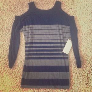 NEW Bailey 44 Striped half time top