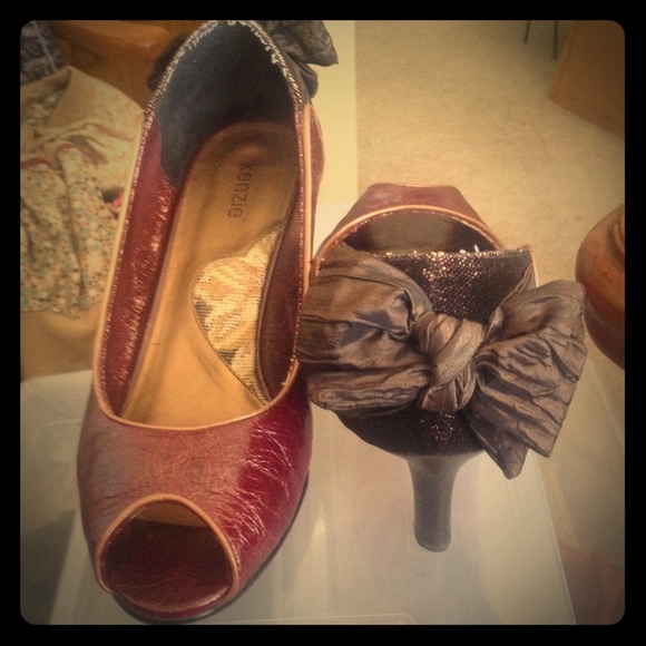 Kenzie vintage inspired peep toe wedges