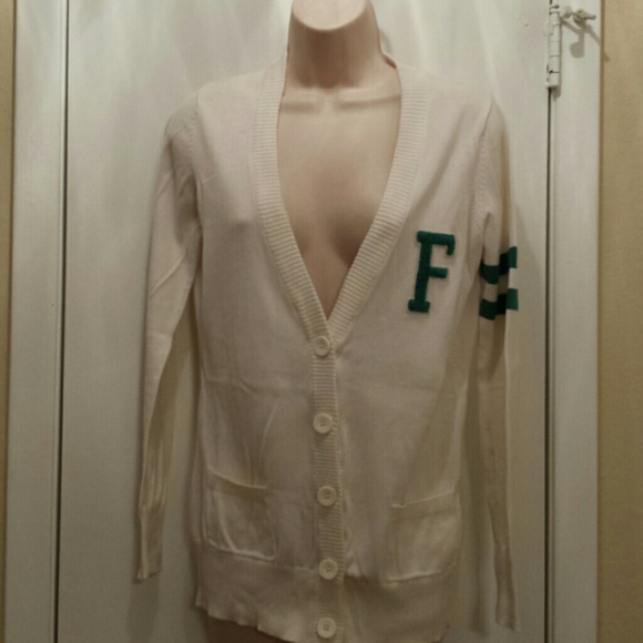 ♢TRADED♢ Retro sweater letter "F" super fun top - Picture 2 of 4