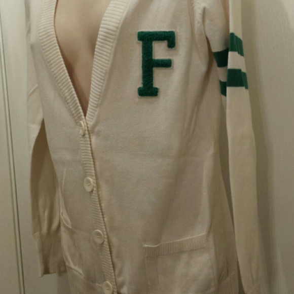 ♢TRADED♢ Retro sweater letter "F" super fun top - Picture 3 of 4