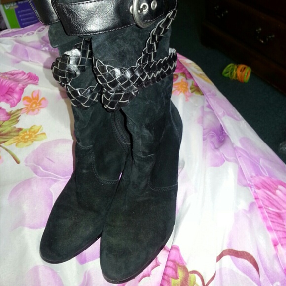 Boots - Picture 1 of 4