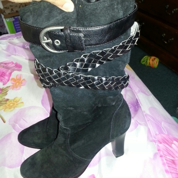 Boots - Picture 2 of 4