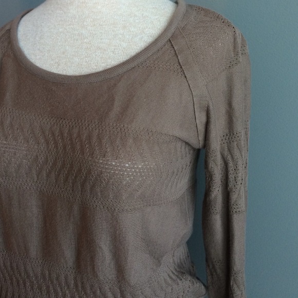 Tunic Top with Ribbon Bow details - Picture 2 of 4