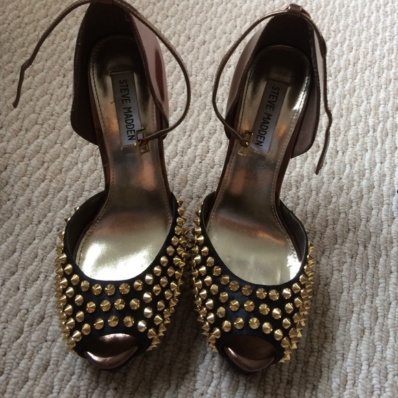 Steve Madden never worn spiked size 7 shoe